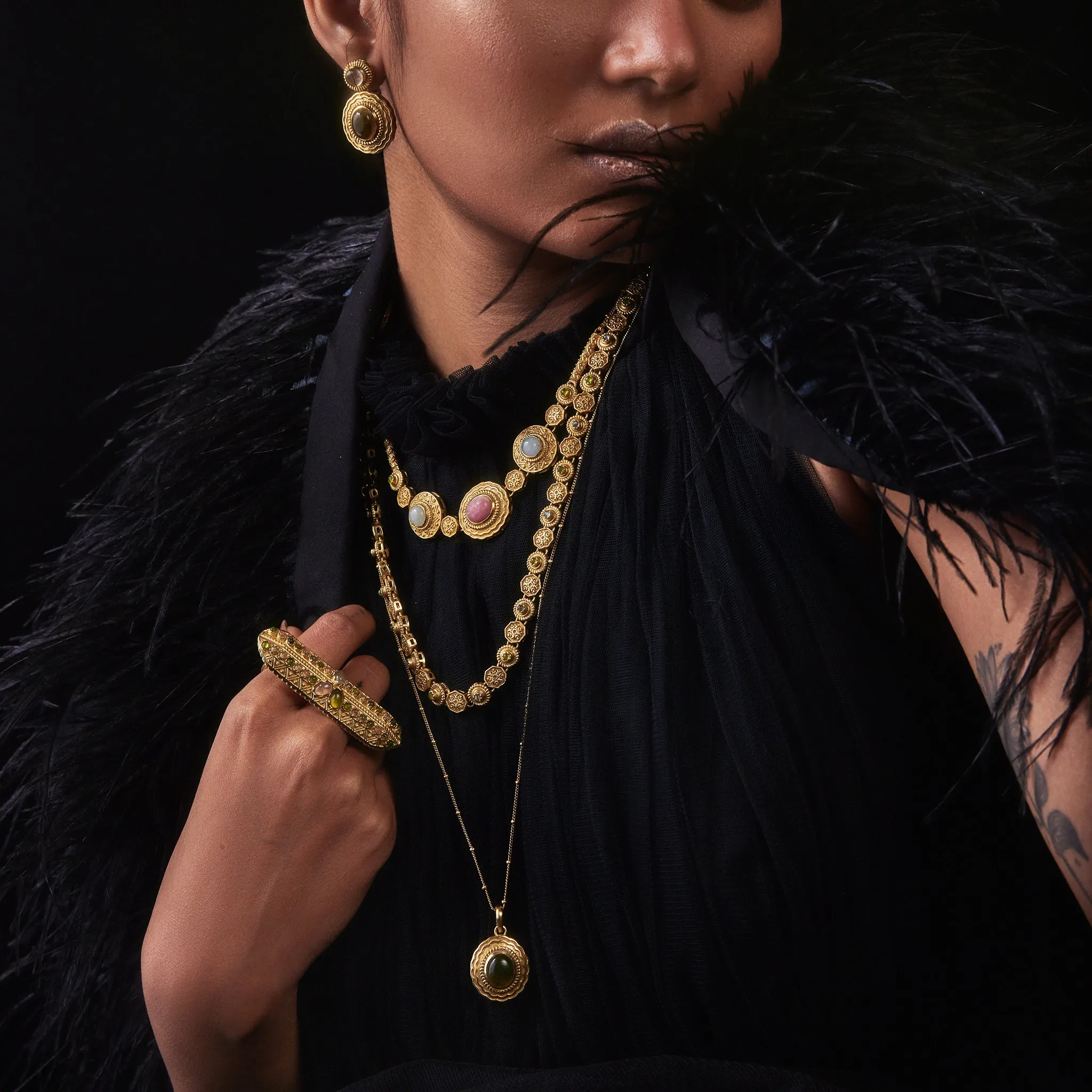 Azra Classic Necklace