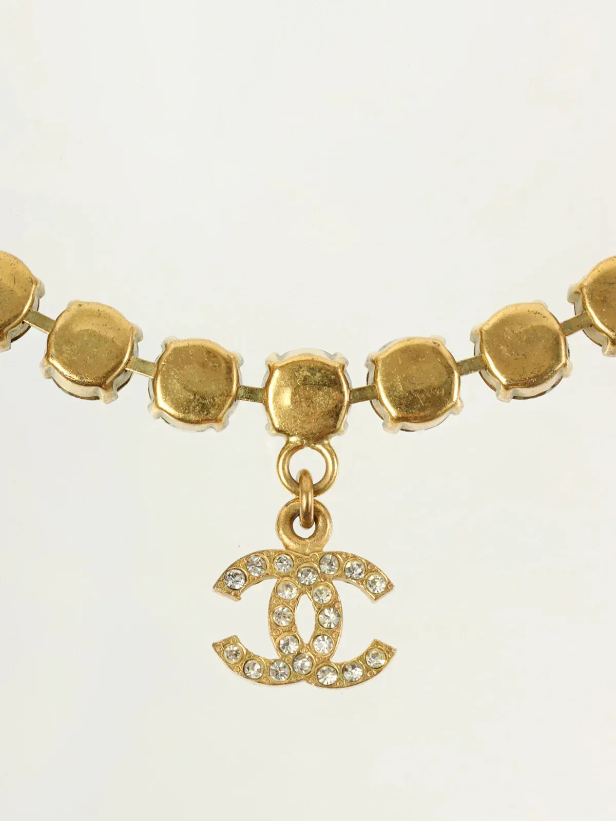 CHANEL 1995 Made Rhinestone Cc Mark Swing Necklace Gold