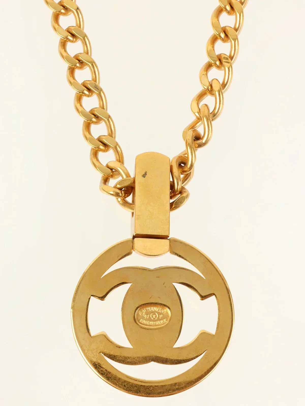 CHANEL 1997 Made Circle Turn-Lock Chain Necklace