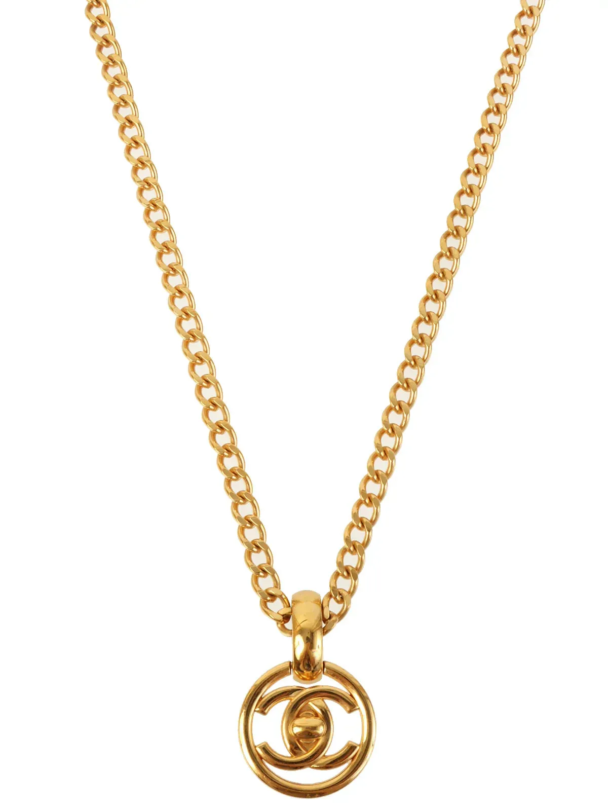 CHANEL 1997 Made Circle Turn-Lock Chain Necklace