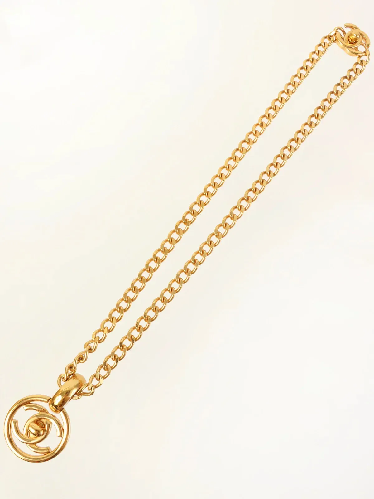 CHANEL 1997 Made Circle Turn-Lock Chain Necklace