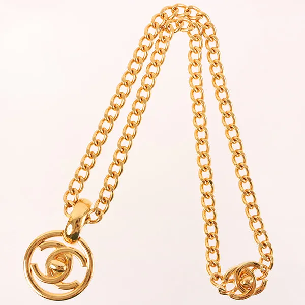 CHANEL 1997 Made Round Cutout Turn-Lock Necklace