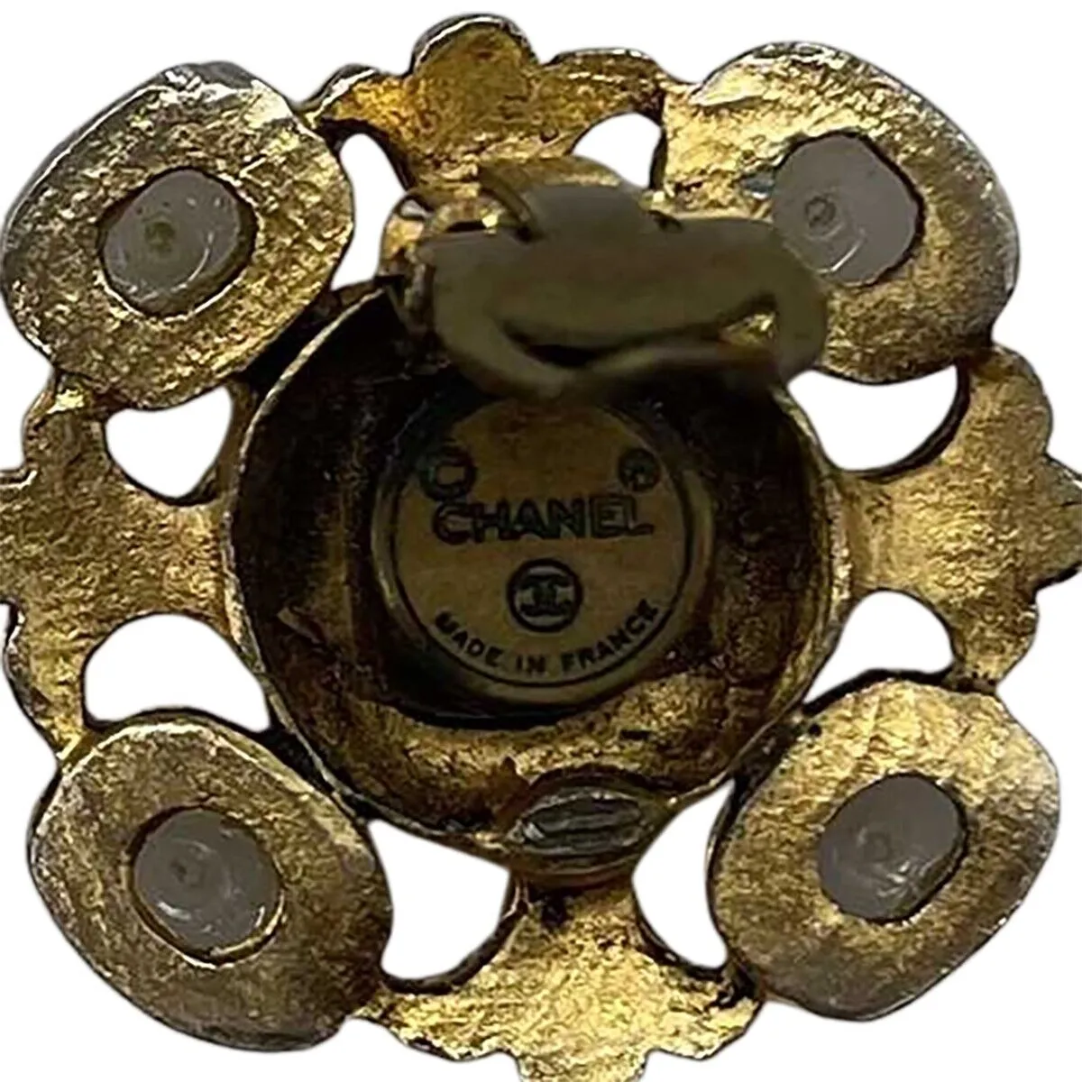 CHANEL - Gripoix Red White Clip On Gold Tone Earrings 70s-80' Vintage