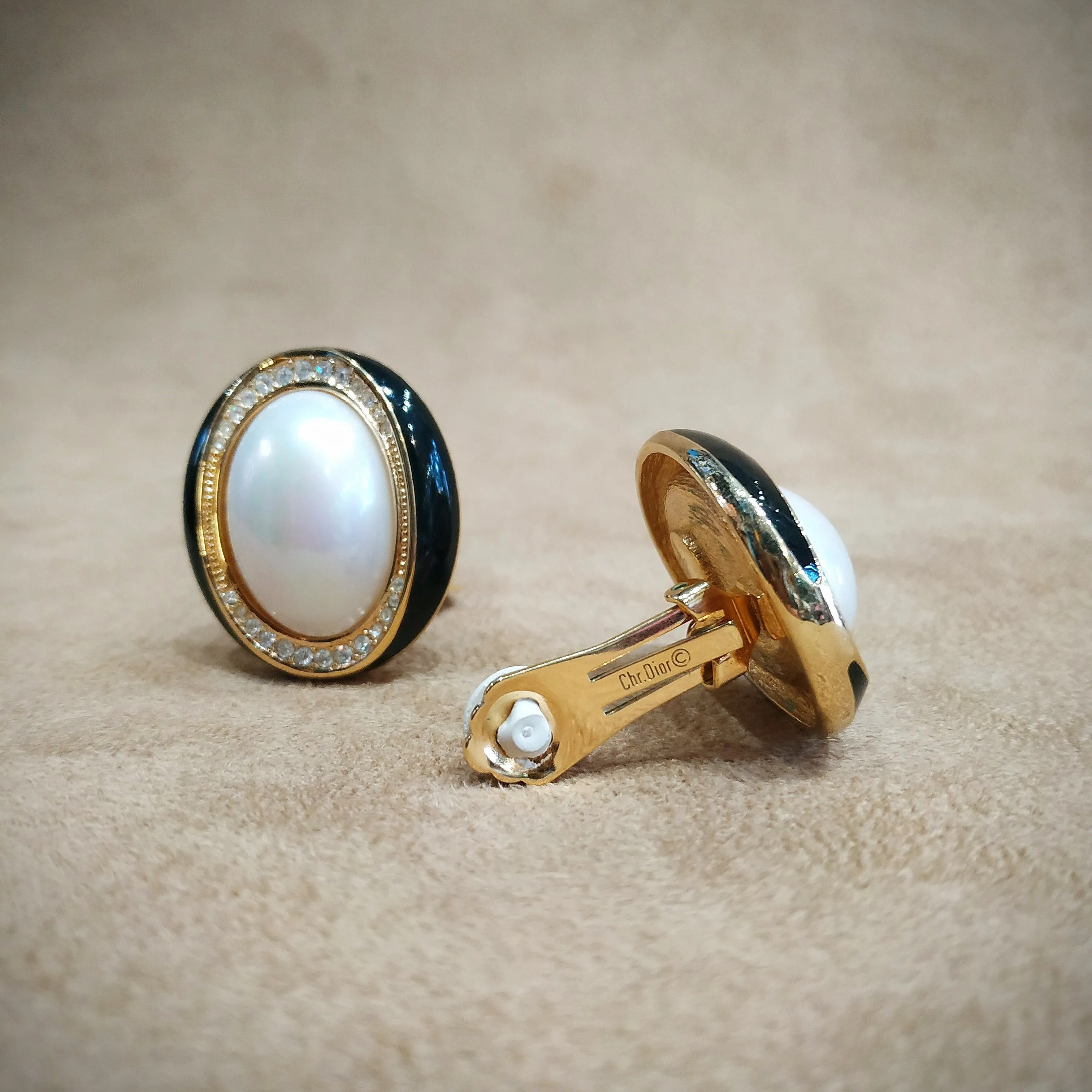 Christian Dior vintage Earrings in gold black and pearl